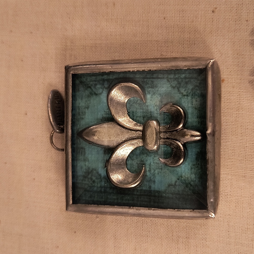 Jewel Kade Turquoise Fleur De Lis Hot Air Balloon